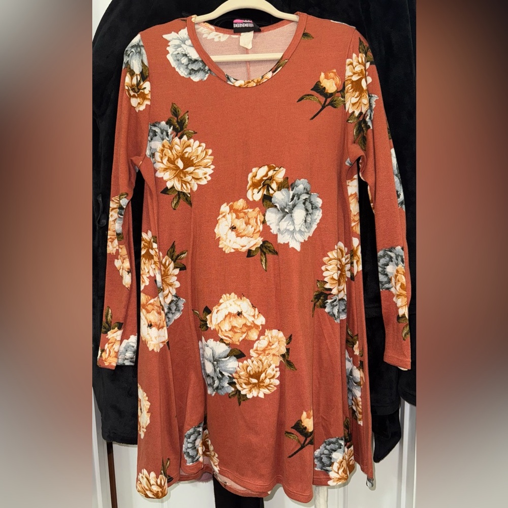 Discreet Floral Long Sleeve Dress - Rust and Cream